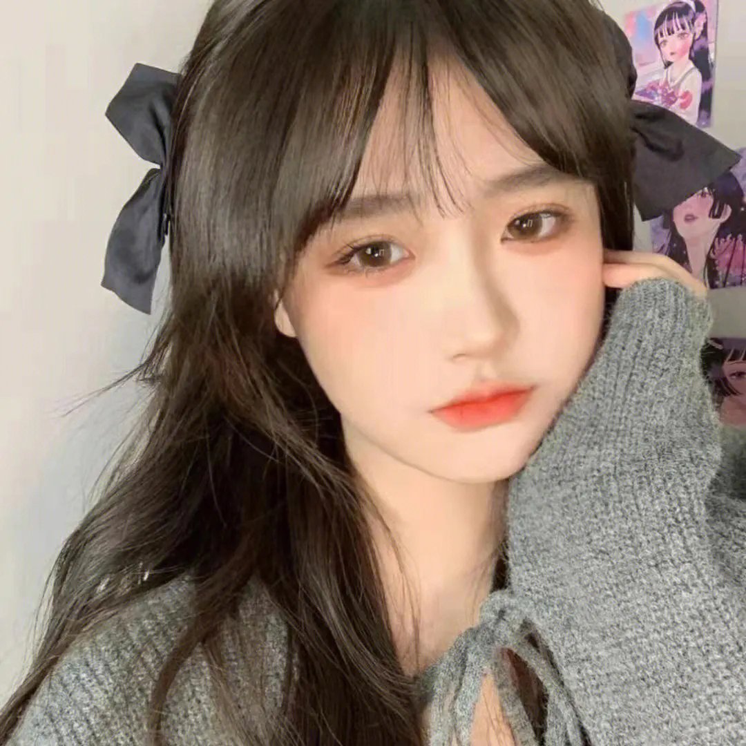 照片里的伴娘